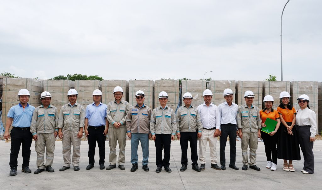 PVFCCo – Phú Mỹ khởi công dự án điện mặt trời mái nhà kho 20.000 tấn tại Nhà máy Đạm Phú Mỹ